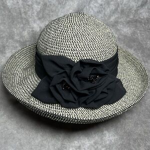 NWT - Toucan Collection New York - Black & Beige Toyo Straw Hat